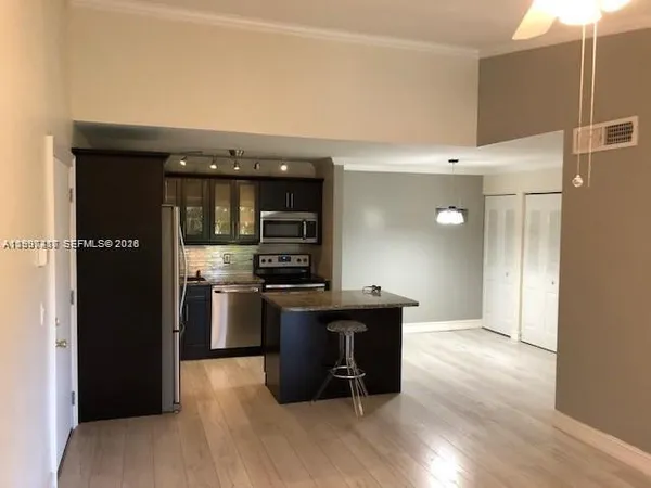 $1,990 | 10733 Cleary Boulevard, Unit 304, Plantation, FL 33324