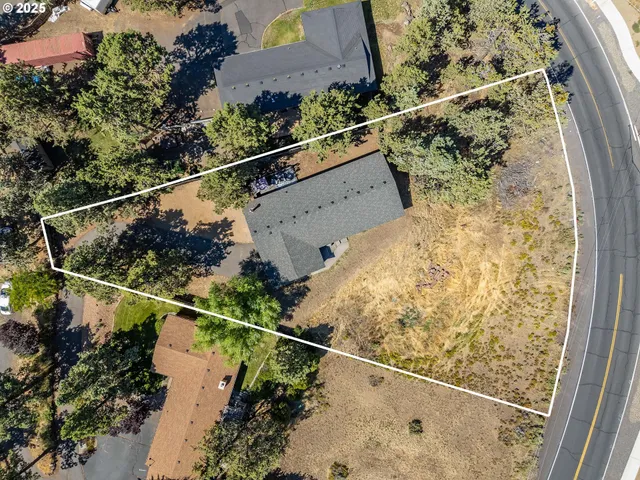 $520,000 | 20629 White Wing Court, Bend, OR 97701