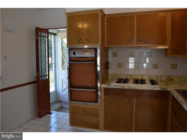 1045 Surrey Road Philadelphia, PA 19115 - Photo 6 of 18