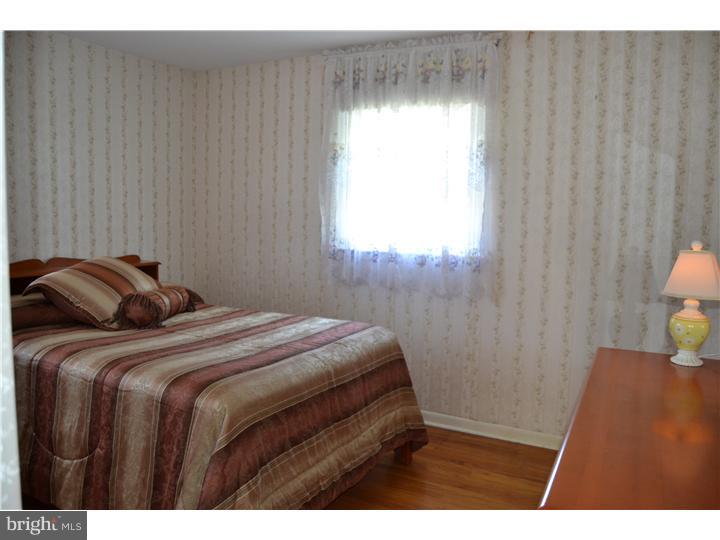 1045 Surrey Road Philadelphia, PA 19115 - Photo 10 of 18