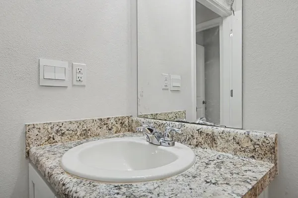 $1,950 | 3277 Chapelwood Drive, Crestview, FL 32539