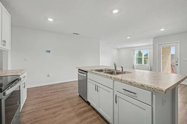 $1,950 | 3277 Chapelwood Drive, Crestview, FL 32539