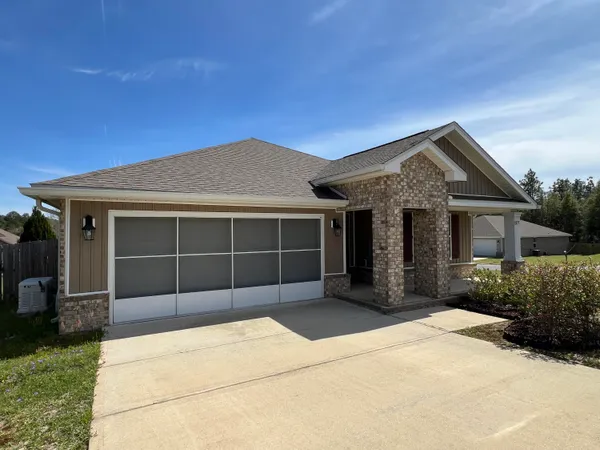 $1,950 | 3277 Chapelwood Drive, Crestview, FL 32539