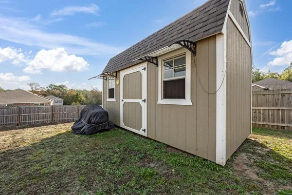 $1,950 | 3277 Chapelwood Drive, Crestview, FL 32539