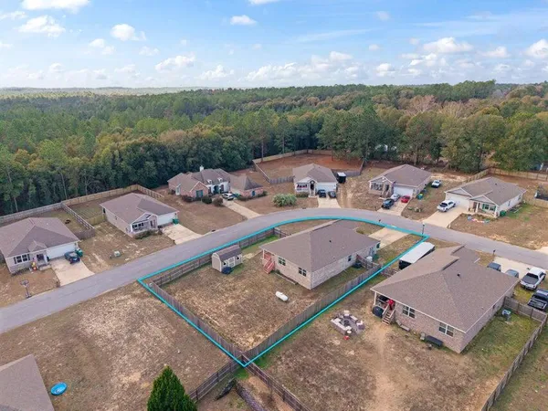 $1,950 | 3277 Chapelwood Drive, Crestview, FL 32539