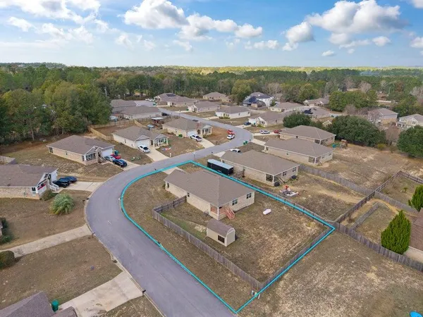 $1,950 | 3277 Chapelwood Drive, Crestview, FL 32539