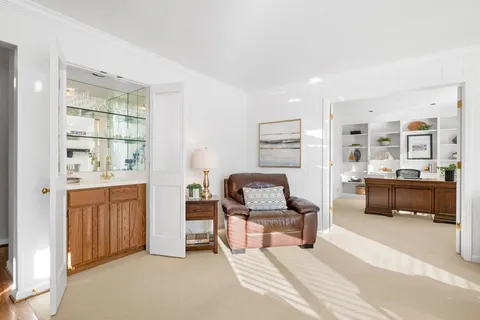 $979,000 | 304 Surrey Lane, Lincolnshire, IL 60045