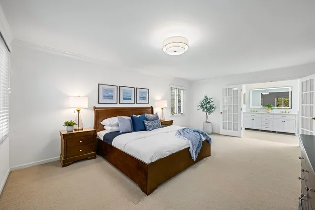 $979,000 | 304 Surrey Lane, Lincolnshire, IL 60045