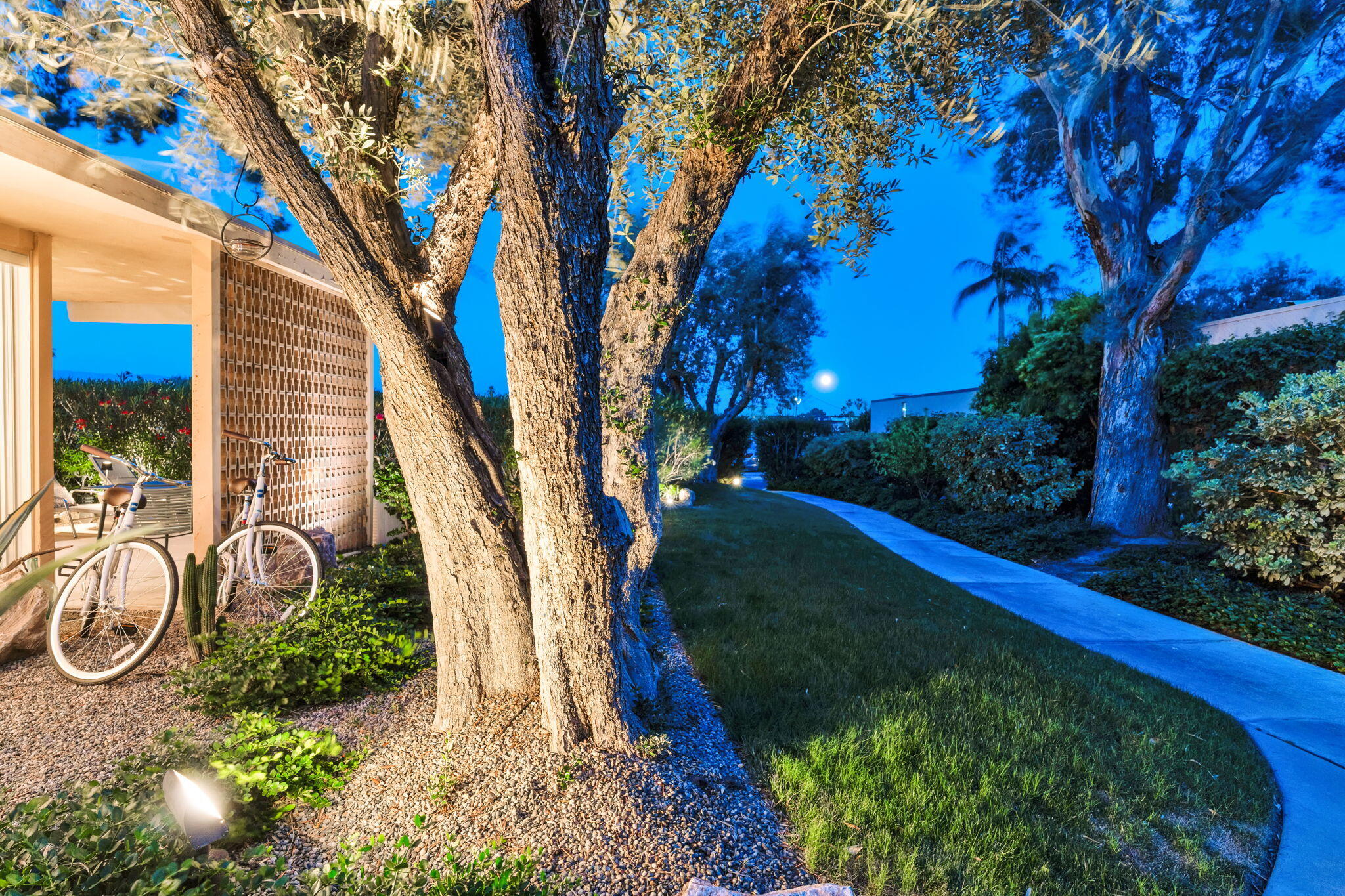 360 Cabrillo Road, Unit 103 Palm Springs, CA 92262 - Photo 35 of 50 35-web-or-mls-_DSC2418