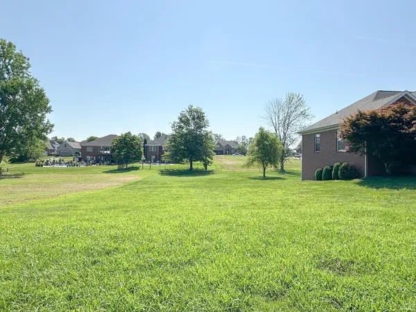 $35,900 | 368 Persimmon Circle, Boonville, IN 47601
