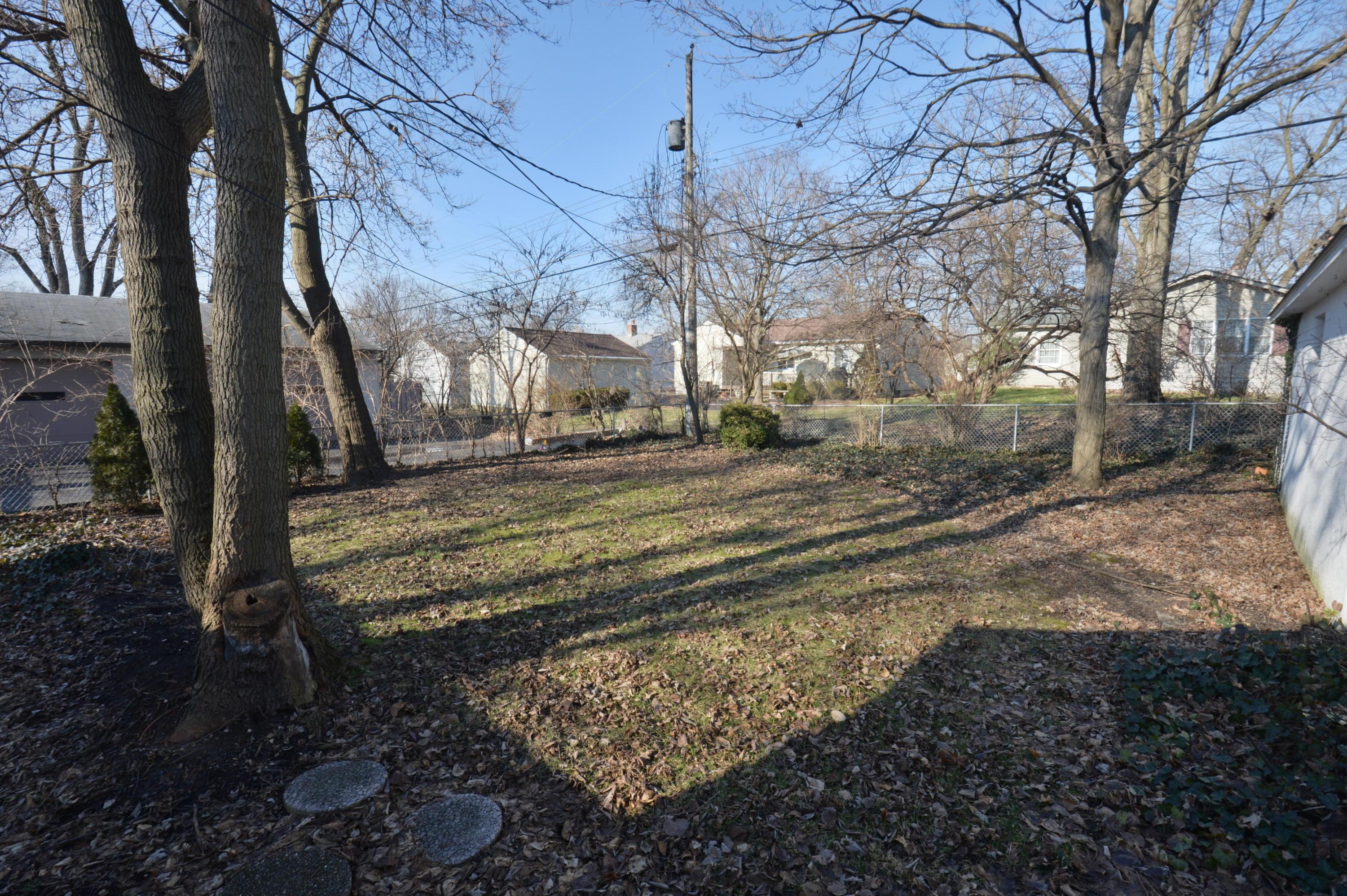 2664 Swansea Road Columbus, OH 43221 - Photo 11 of 46