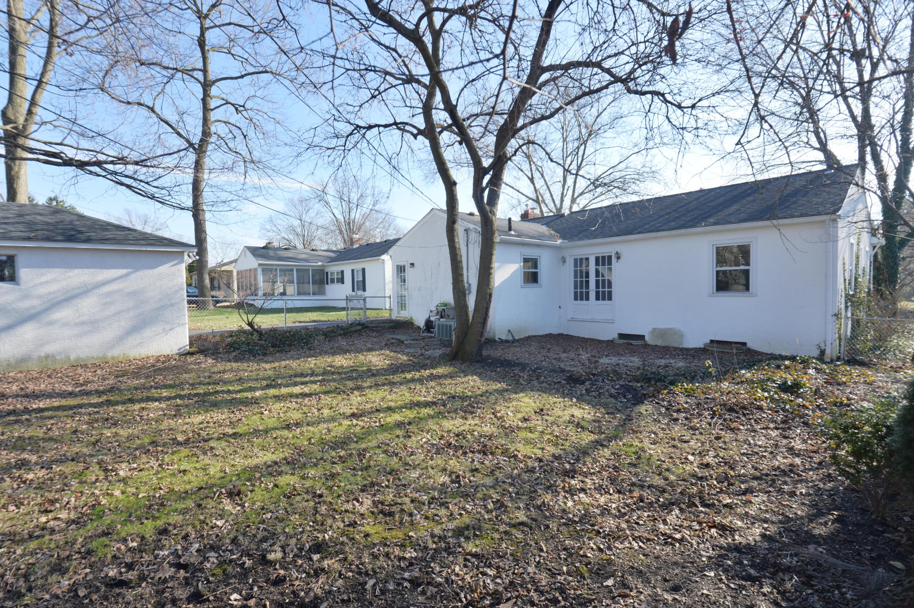 2664 Swansea Road Columbus, OH 43221 - Photo 13 of 46
