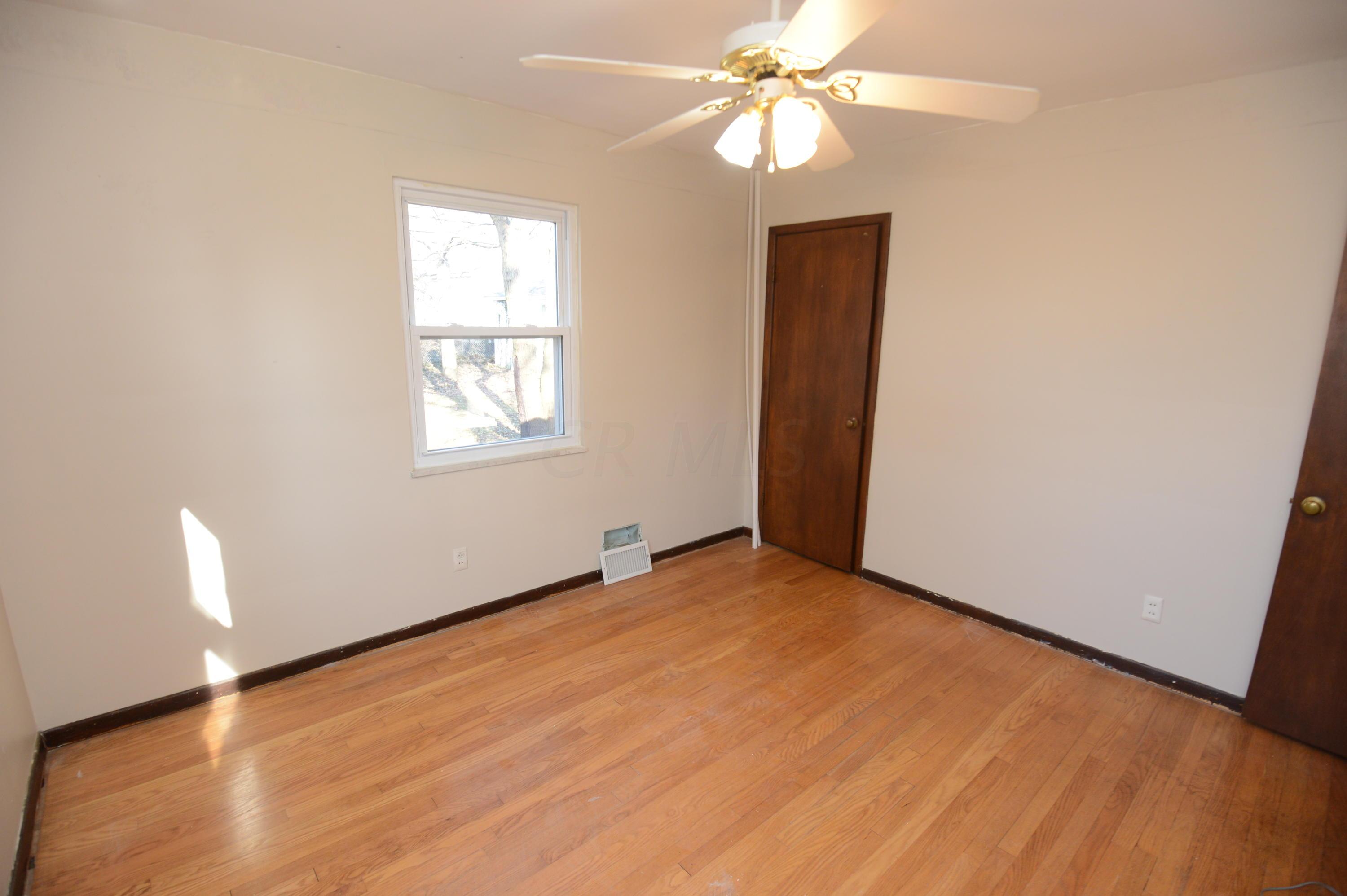 2664 Swansea Road Columbus, OH 43221 - Photo 34 of 46
