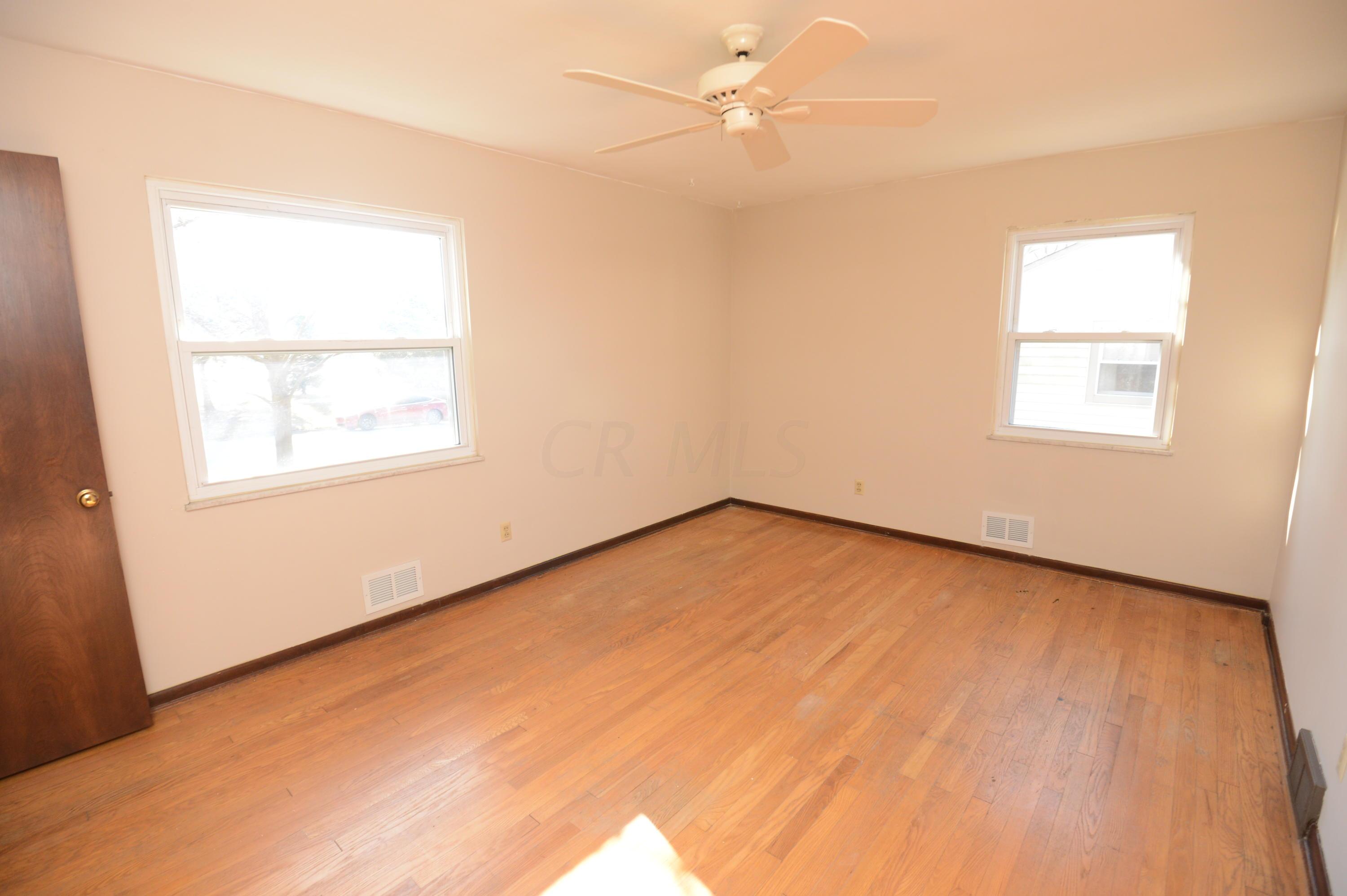 2664 Swansea Road Columbus, OH 43221 - Photo 35 of 46