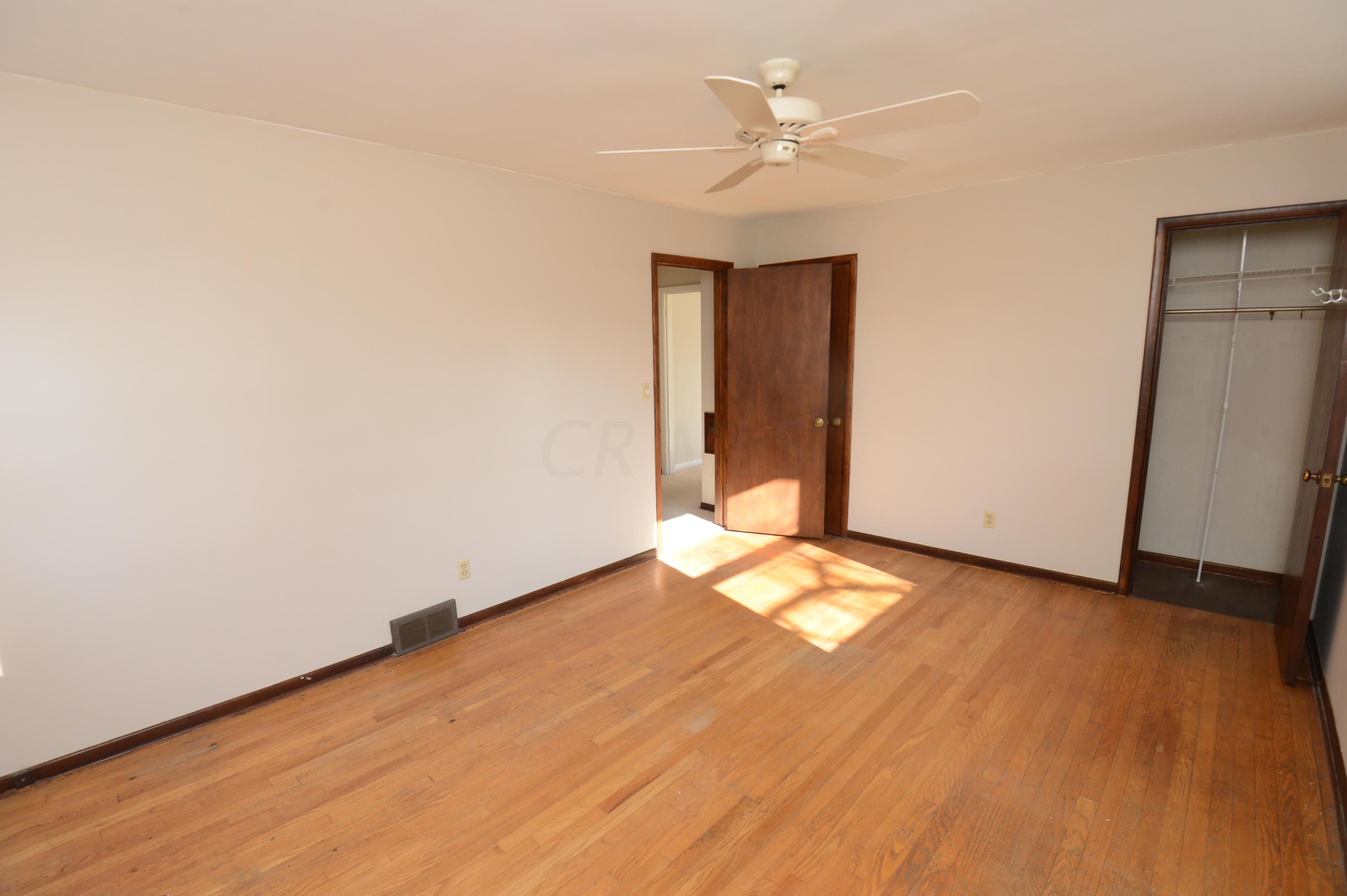 2664 Swansea Road Columbus, OH 43221 - Photo 37 of 46