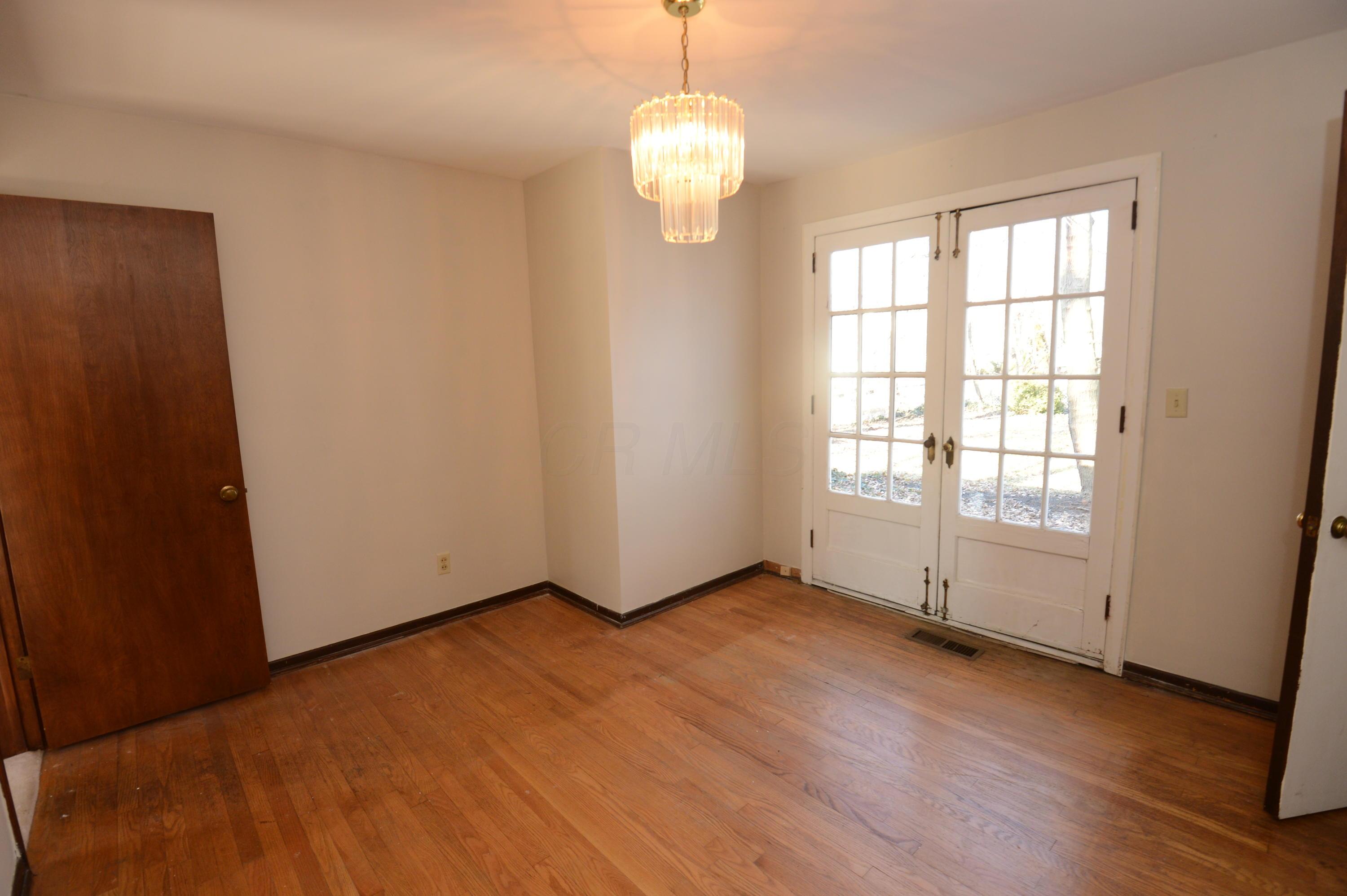 2664 Swansea Road Columbus, OH 43221 - Photo 40 of 46