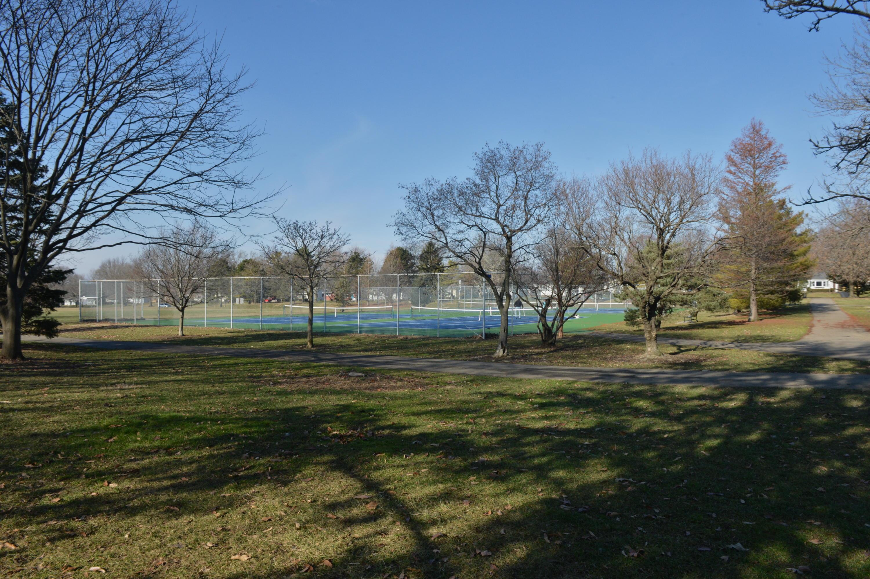 2664 Swansea Road Columbus, OH 43221 - Photo 7 of 46