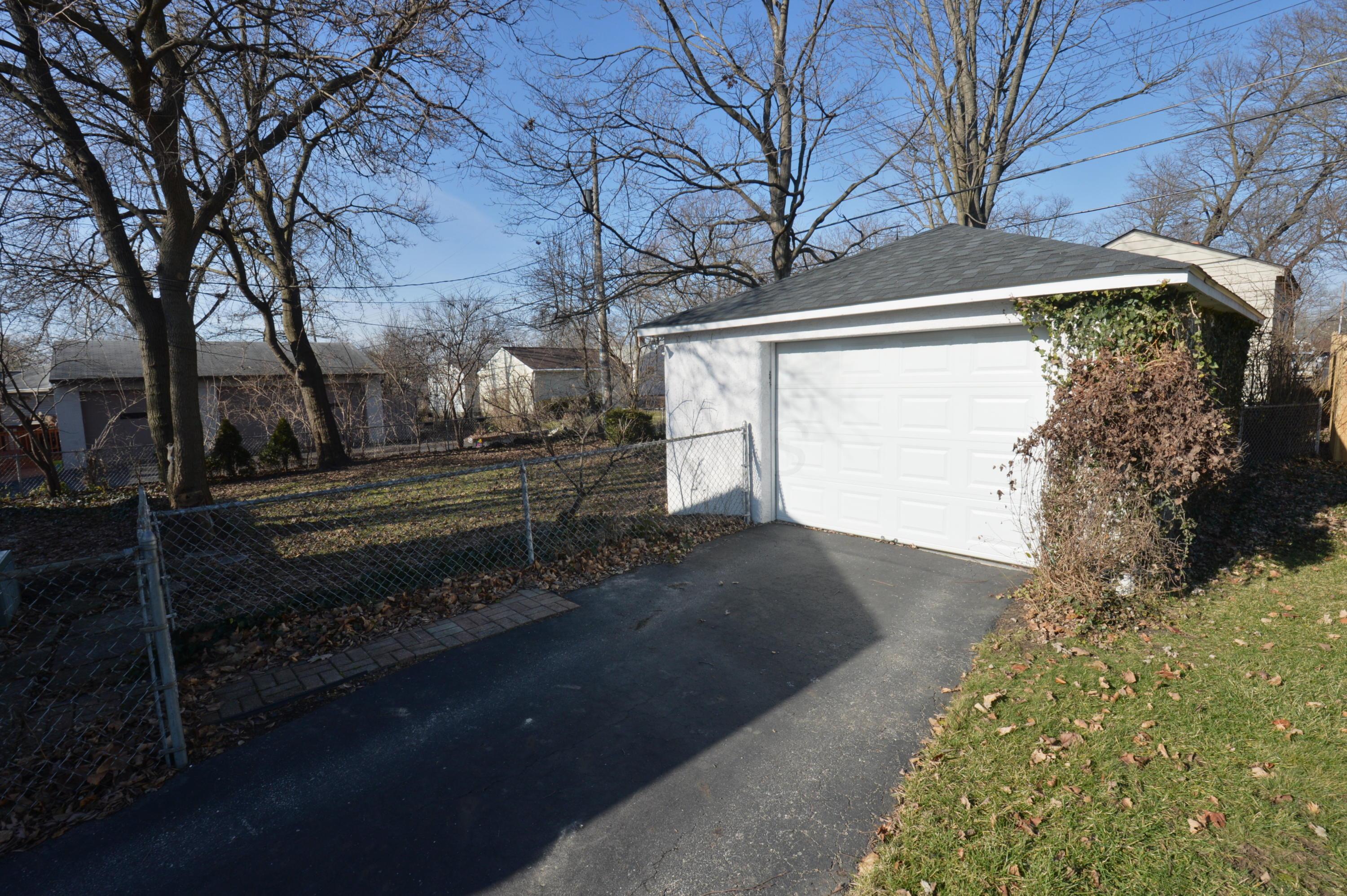 2664 Swansea Road Columbus, OH 43221 - Photo 10 of 46