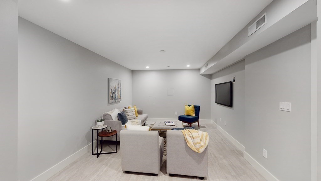 58 Rutland Street, Unit 1 Boston, MA 02118 - Photo 13 of 21