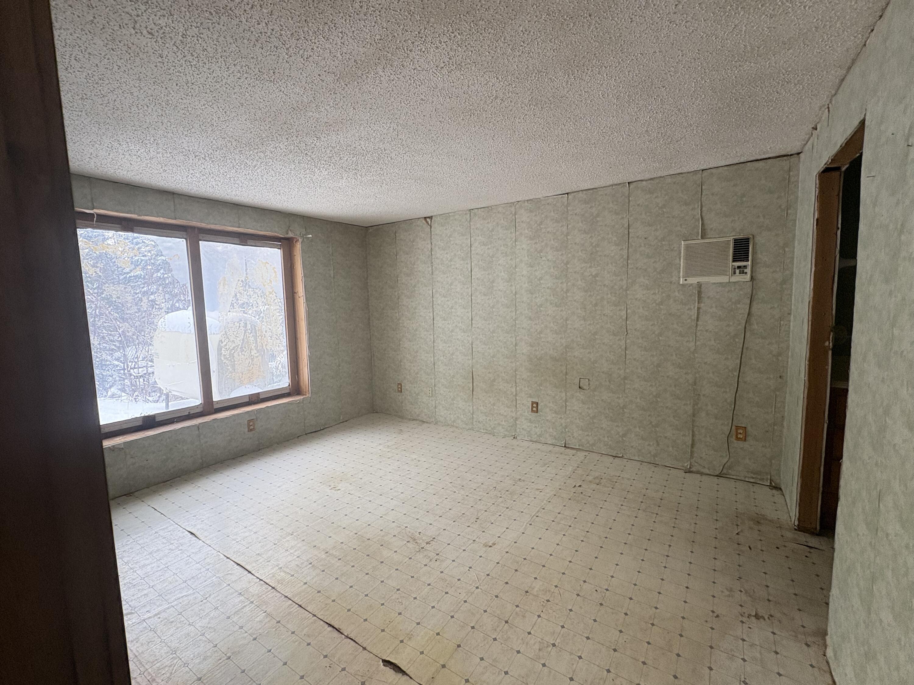 880 Spring Bridge Road Greenbush, ME 04418 - Photo 4 of 10 IMG_4977