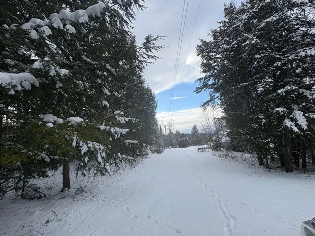 $79,900 | 880 Spring Bridge Road, Greenbush, ME 04418