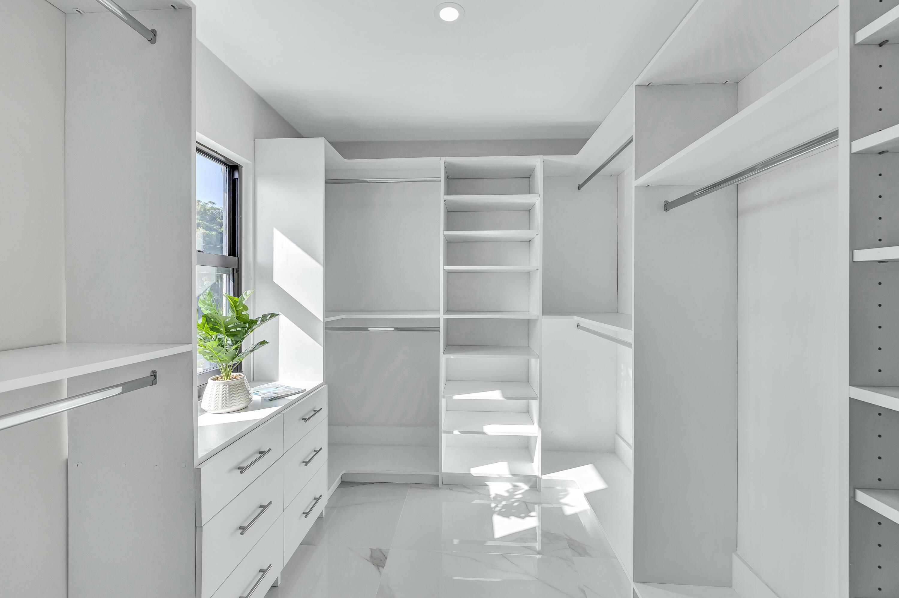 1010 Singer Drive Singer Island, FL 33404 - Photo 35 of 59 tempImage1USzvX