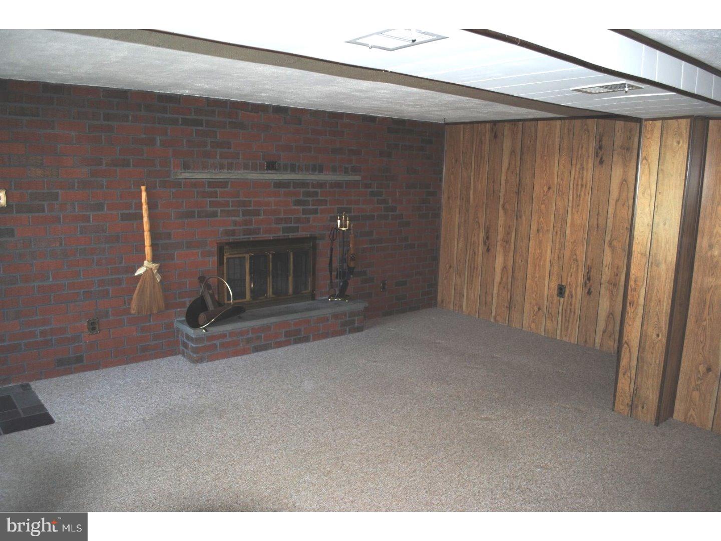 401 Goodwin Road Hatboro, PA 19040 - Photo 15 of 17 Family Room