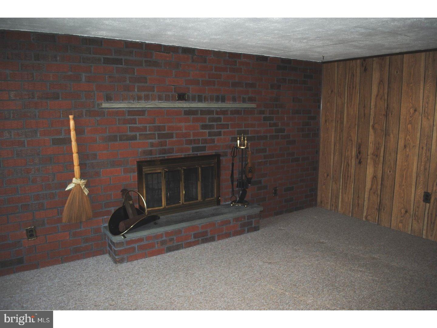 401 Goodwin Road Hatboro, PA 19040 - Photo 16 of 17 Family Room