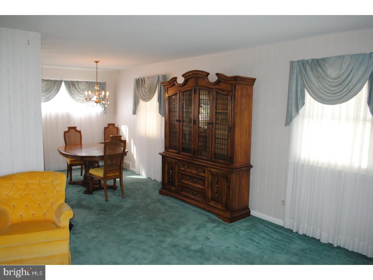 401 Goodwin Road Hatboro, PA 19040 - Photo 6 of 17 Living Room