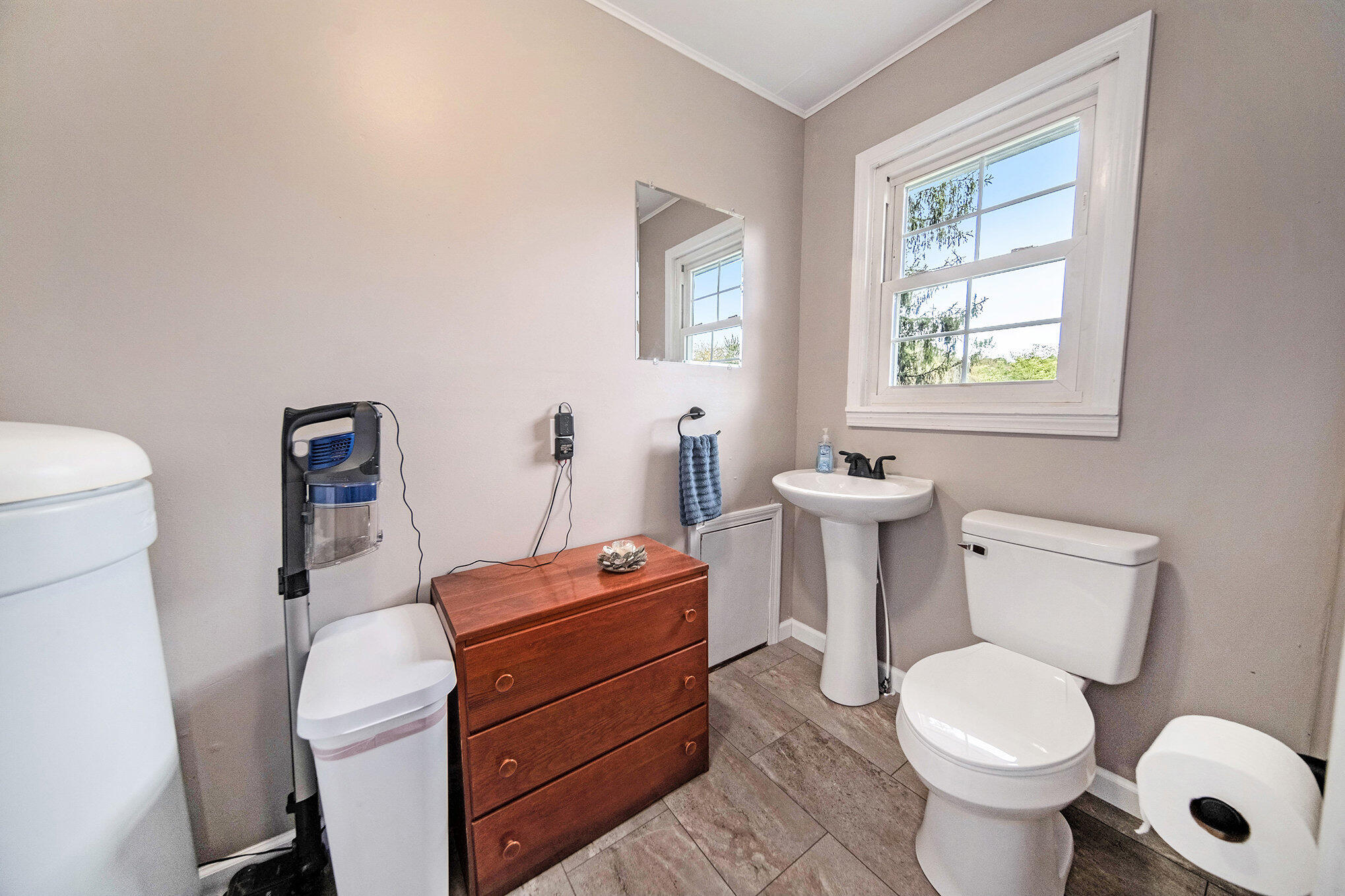 6718 Clinton Road Jackson, MI 49201 - Photo 11 of 28 011_sbp_15_836