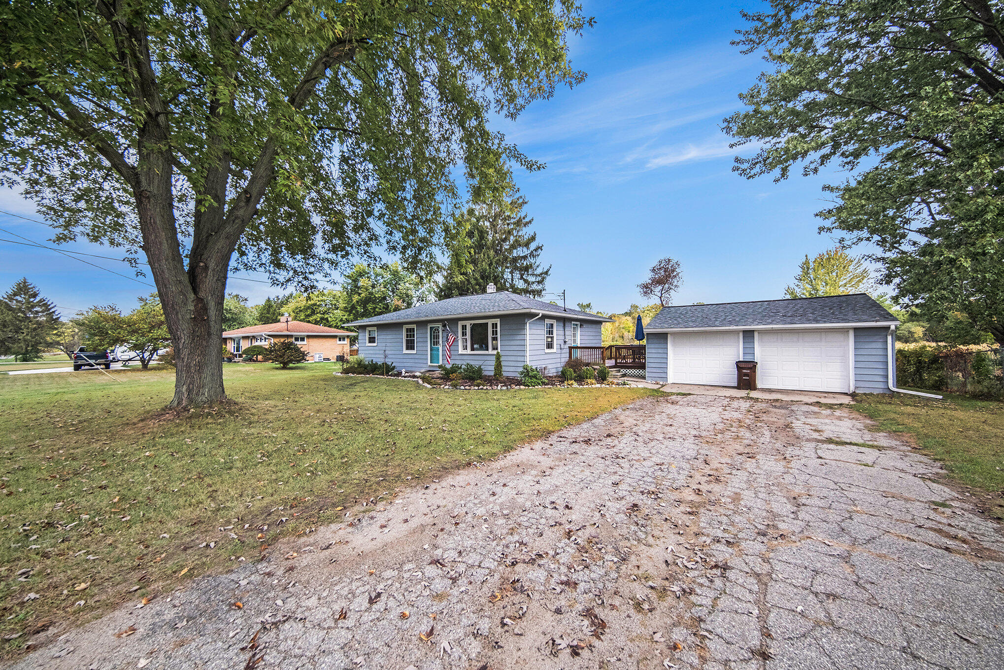 6718 Clinton Road Jackson, MI 49201 - Photo 2 of 28 002_sbp_42-1_577