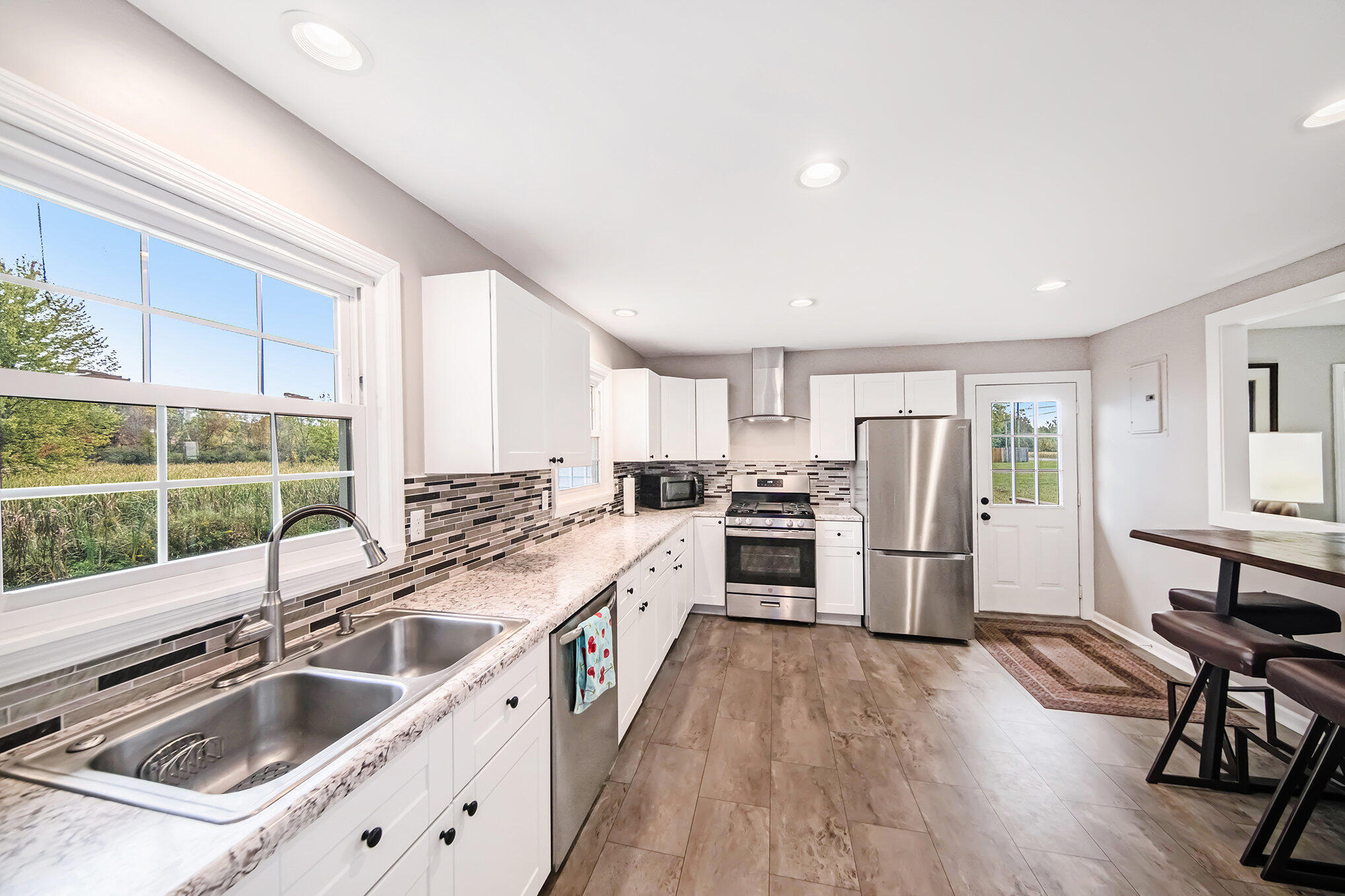 6718 Clinton Road Jackson, MI 49201 - Photo 9 of 28 009_sbp_11_690