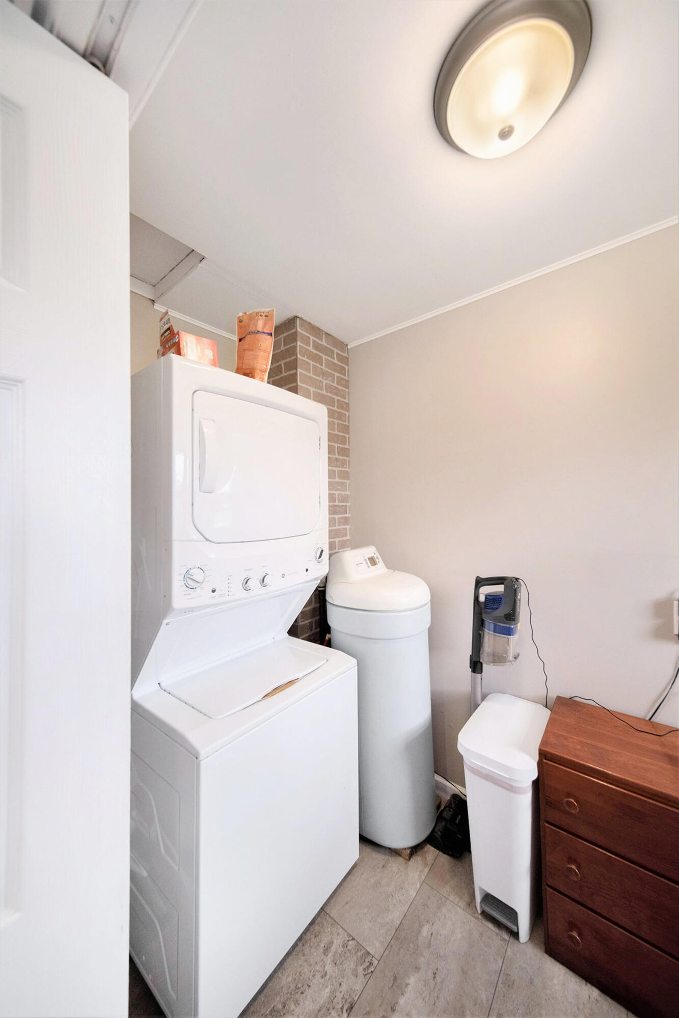 6718 Clinton Road Jackson, MI 49201 - Photo 10 of 28 010_sbp_12_612