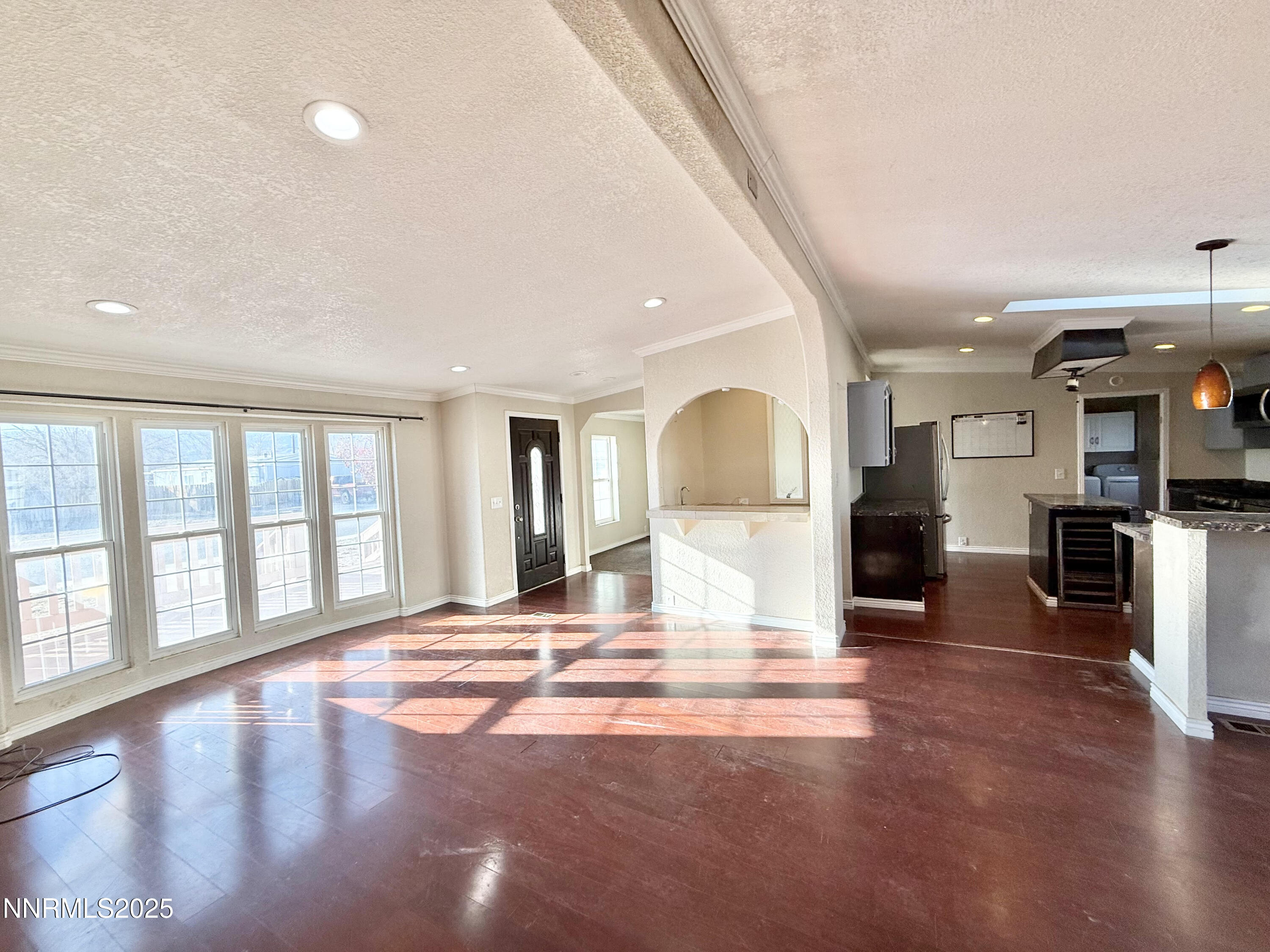 225 Carson Road Battle Mountain, NV 89820 - Photo 6 of 27 225 Carson Formal living 2