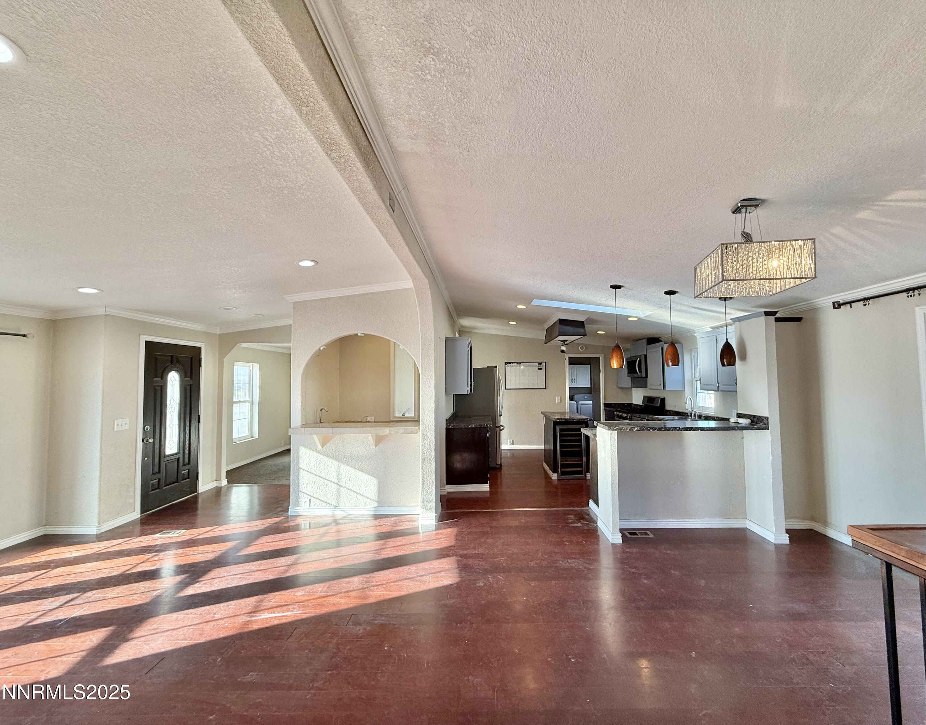225 Carson Road Battle Mountain, NV 89820 - Photo 7 of 27 225 Carson Rd Dining to kitchen