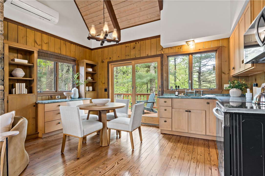 310 Old Coach Road Charlestown, RI 02813 - Photo 6 of 45