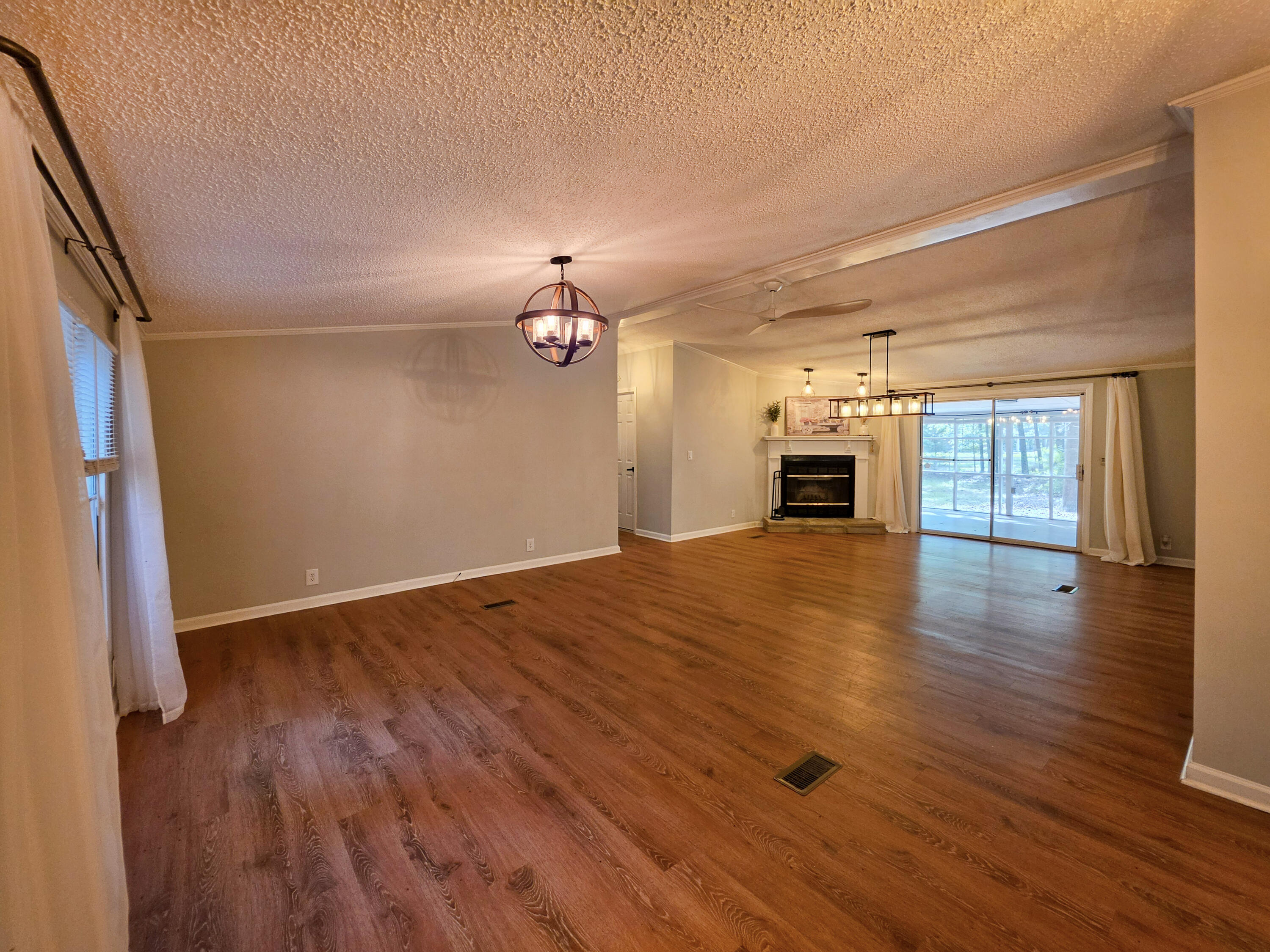 7271 George Washington Lane Awendaw, SC 29429 - Photo 2 of 31 11-LivingRoom