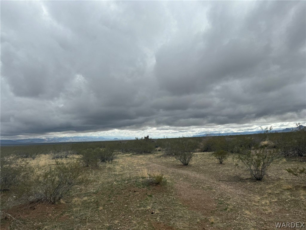 1790 South Laguna Road Golden Valley, AZ 86413 - Photo 7 of 8 Gallery Image 7