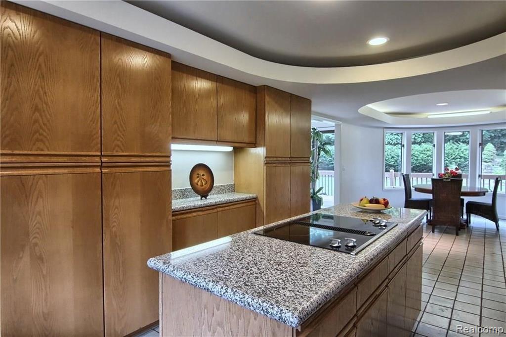 145 Canterbury Road Bloomfield Hills, MI 48304 - Photo 10 of 35