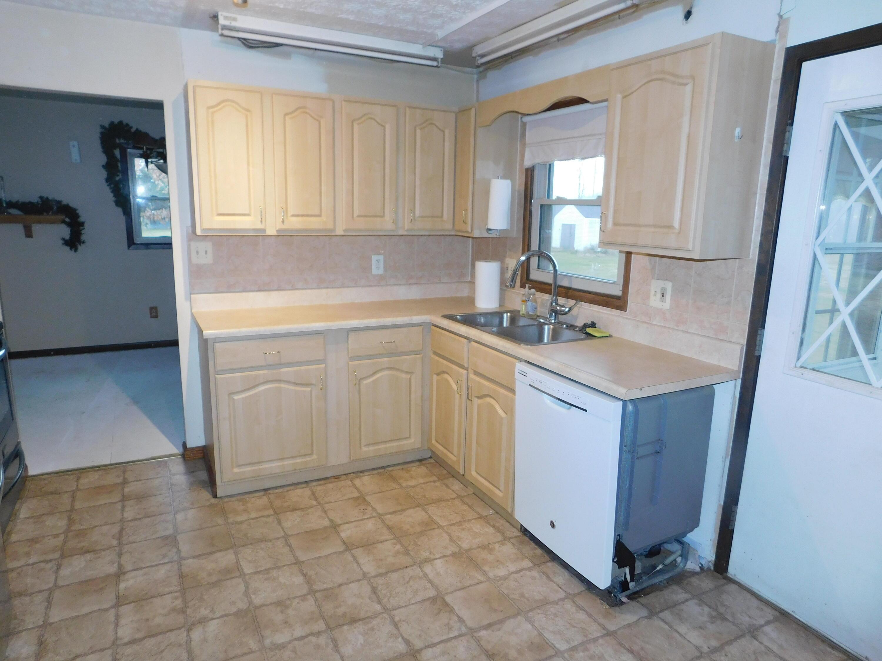 15021 Bellepoint Road Ostrander, OH 43061 - Photo 6 of 25 Kitchen
