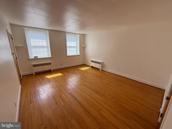 $1,195 | 43 East Main Street, Unit 4, Middletown, PA 17057