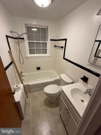 $1,195 | 43 East Main Street, Unit 4, Middletown, PA 17057