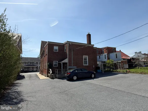 $1,195 | 43 East Main Street, Unit 4, Middletown, PA 17057
