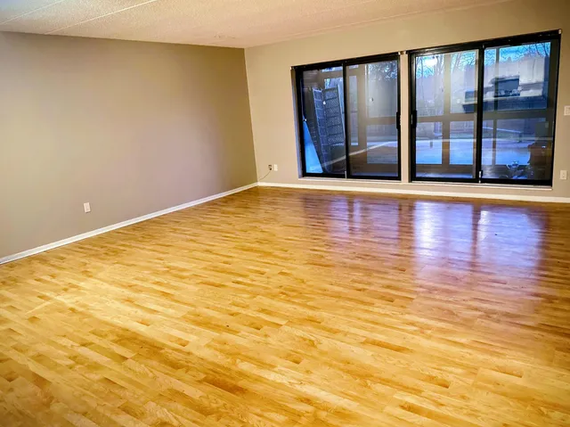 $204,900 | 3320 Louisiana Avenue South, Unit 112, St. Louis Park, MN 55426