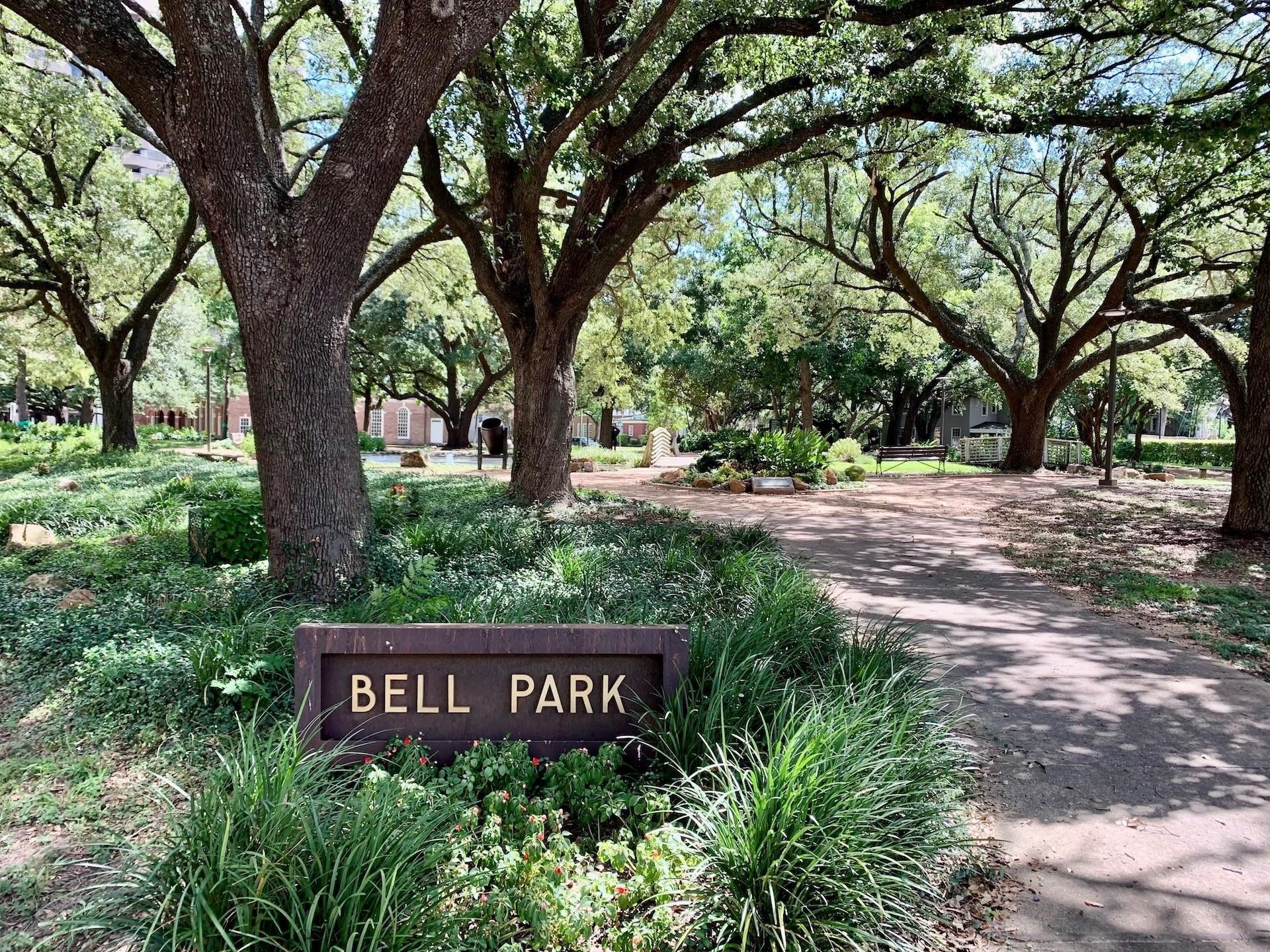 1205 Autrey Street, Unit 9 Houston, TX 77006 - Photo 15 of 32 Wonderful Bell Park a short walk away.
