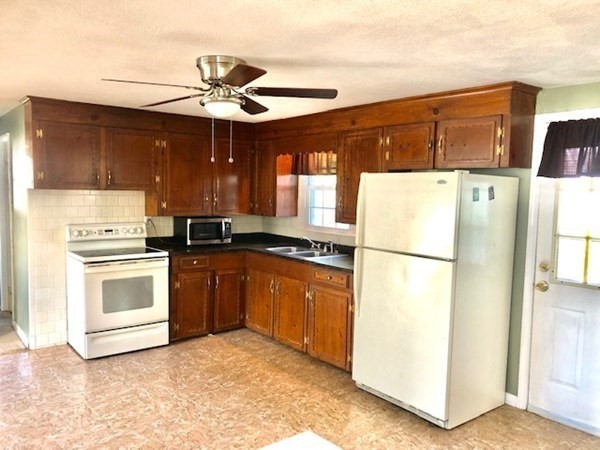 30 Keach Avenue Worcester, MA 01607 - Photo 12 of 28 Gallery Image 12