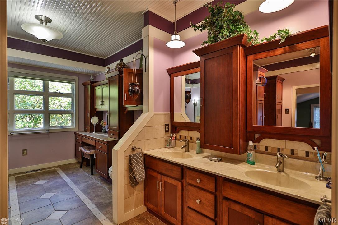 5877 Limeport Road Emmaus, PA 18049 - Photo 23 of 50 Gallery Image 23