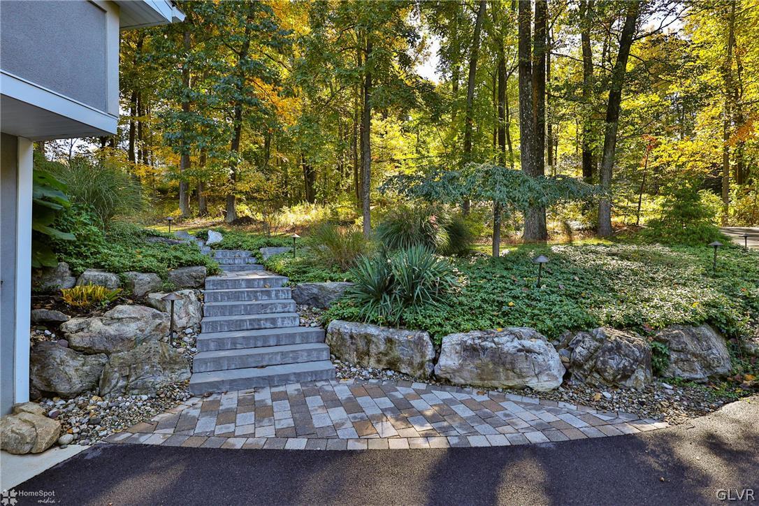 5877 Limeport Road Emmaus, PA 18049 - Photo 4 of 50 Gallery Image 4
