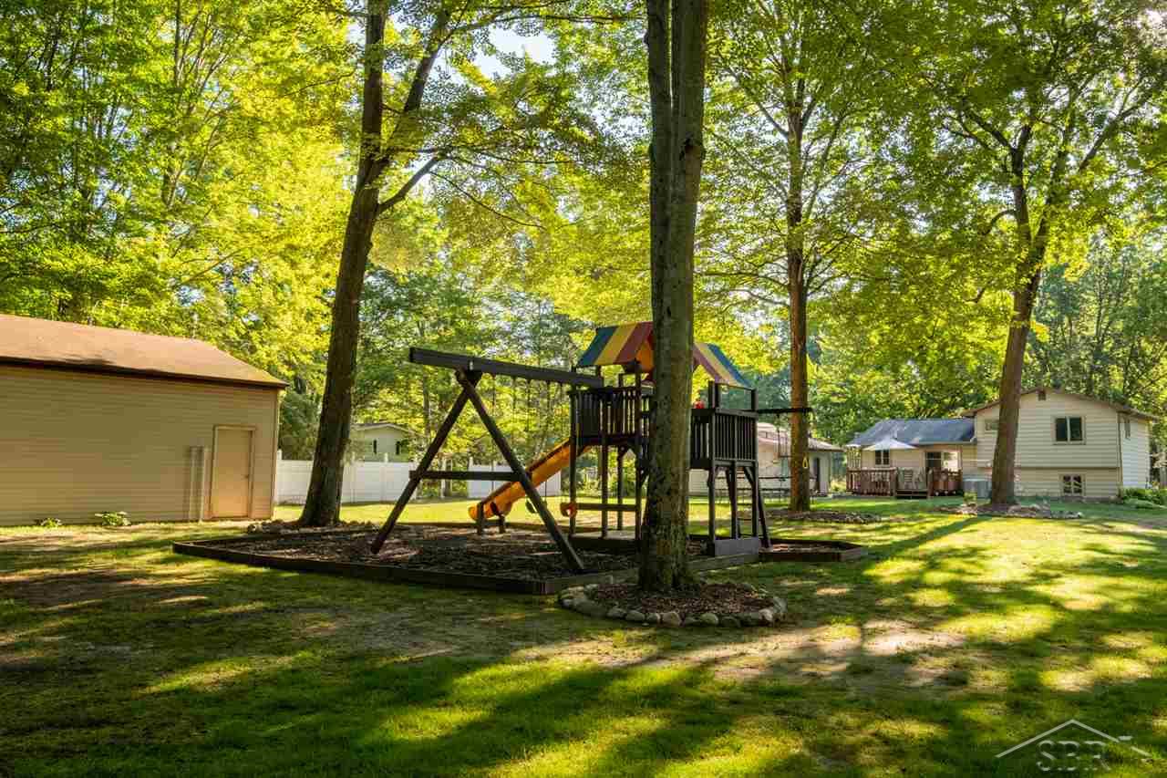 12672 Budd Road Burt, MI 48417 - Photo 10 of 34