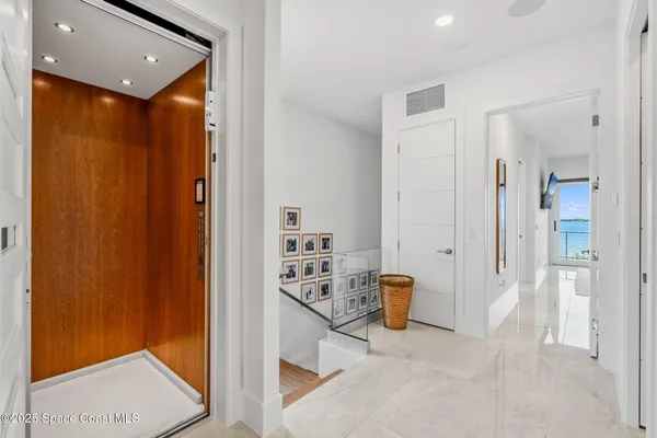 $1,795,000 | 1807 Riverview Drive, Melbourne, FL 32901